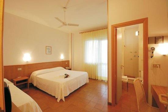 Hotel Leuco' Martinsicuro Kültér fotó