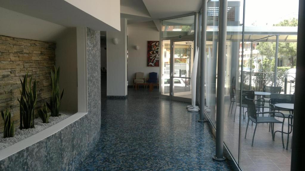 Hotel Leuco' Martinsicuro Kültér fotó