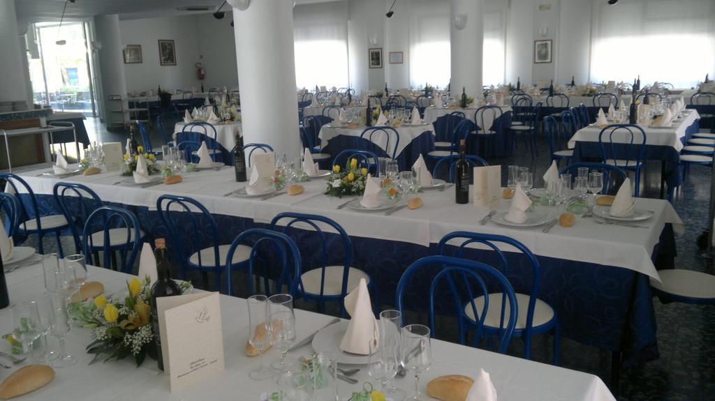 Hotel Leuco' Martinsicuro Kültér fotó
