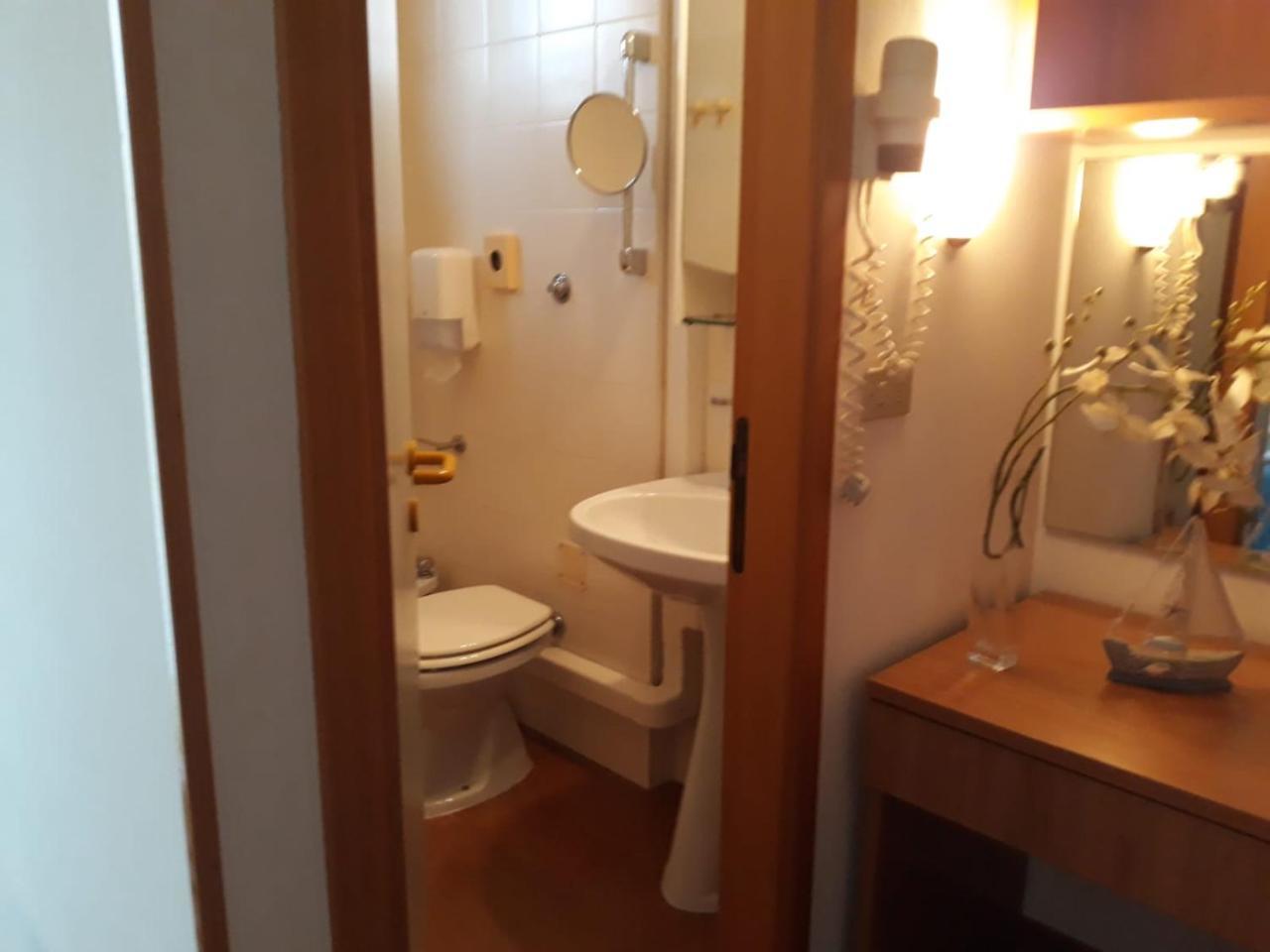 Hotel Leuco' Martinsicuro Kültér fotó